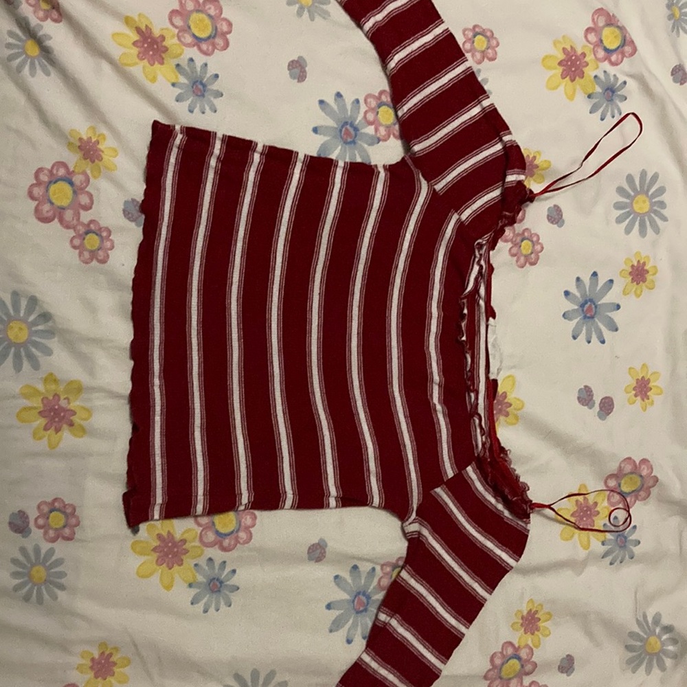 Cute red & white stripped  Medium Hippie Rose crop top